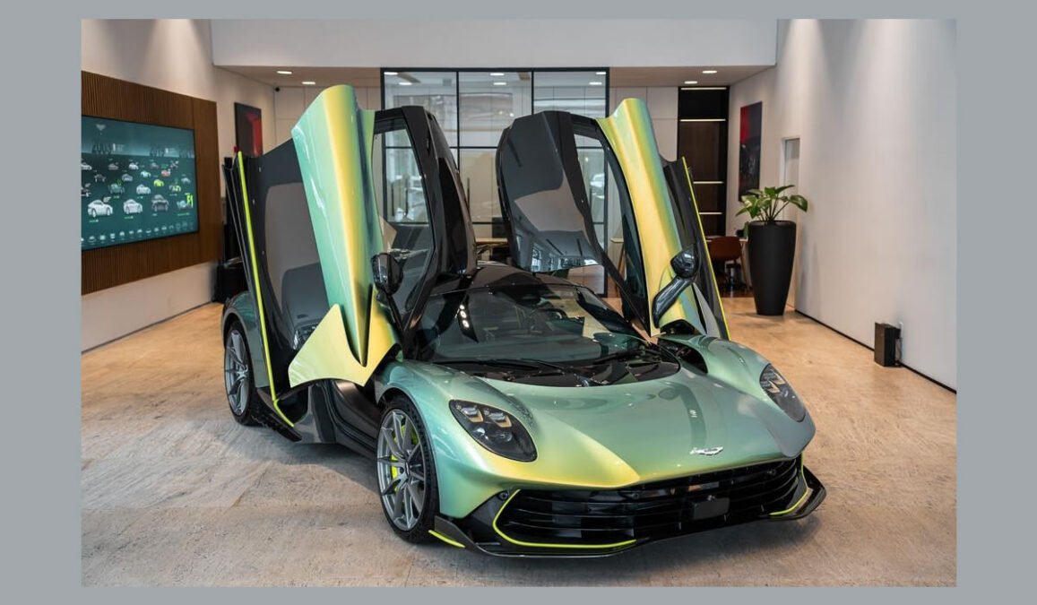 Aston Martin Valhalla