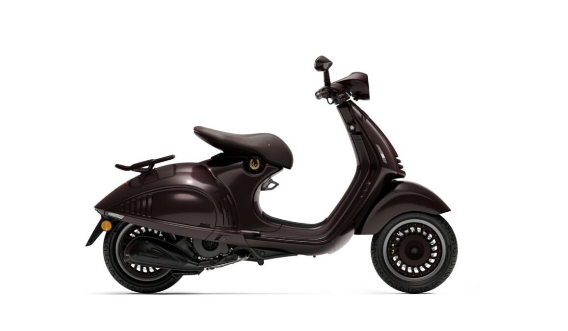 Vespa 946 Horse