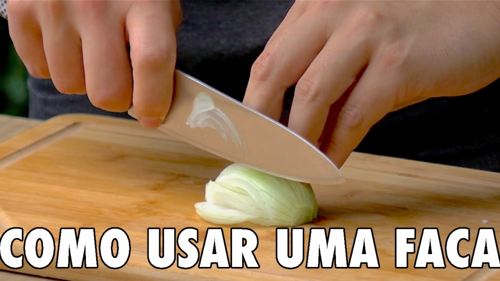 Faca na cozinha