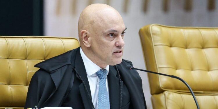 Ministro Alexandre de Moraes durante sessão no Supremo Tribunal Federal
