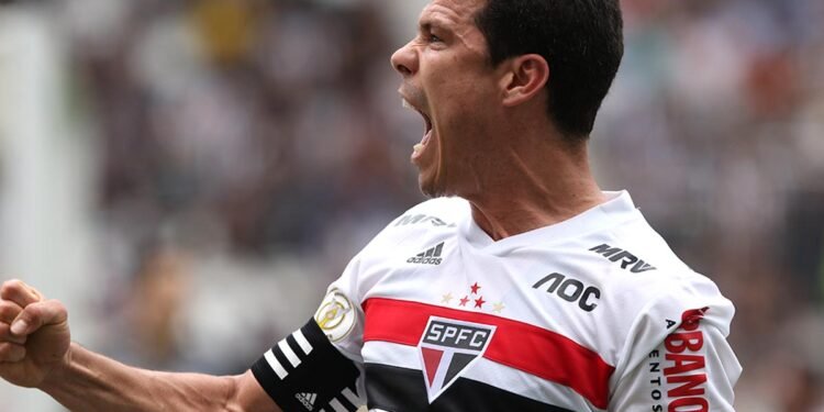 sao paulo hernanes
