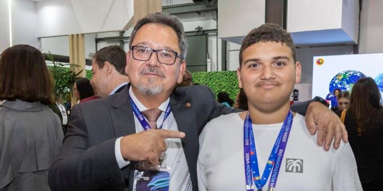Arthur Almeida Santos apresenta seu jogo sobre o MP-RJ