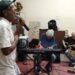 Compositor Hamilton Assunção ensaiando no CPRJ.