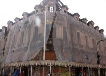 Palacete Imperial em estado de abandono