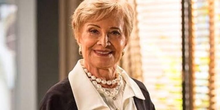 Glória Menezes, atriz brasileira, faleceu aos 91 anos.
