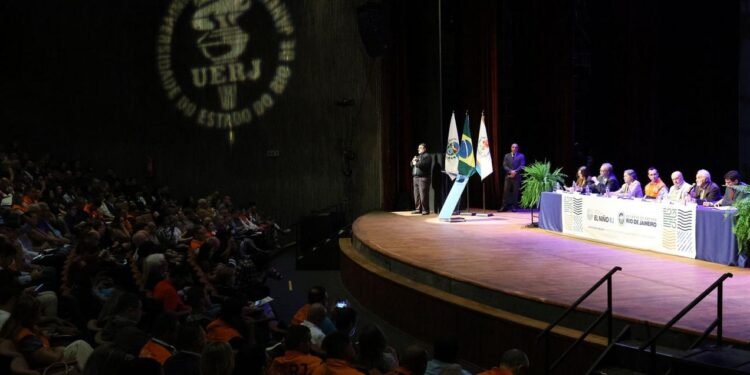 Rio de Janeiro (RJ) - Reunião sobre prevenção ao El Niño. Foto: Tânia Rêgo/Agência Brasil