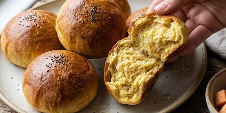 Pãezinhos de batata-doce quentinhos
