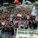 Protesto de professores no Largo do Machado, Rio de Janeiro.