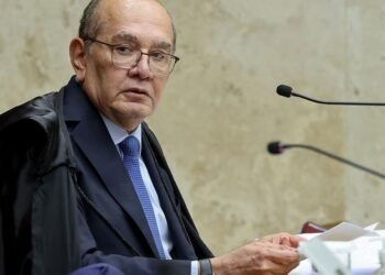 Ministro Gilmar Mendes durante sessão do STF.