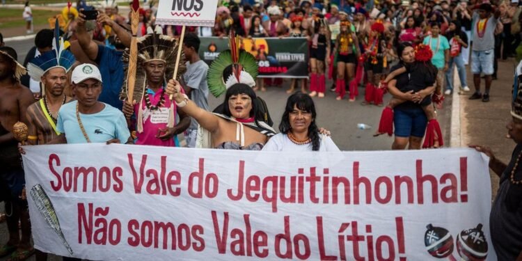 Brasília (DF), 15/09/2026 - Projetos no Congresso Nacional ameaçam indígenas.