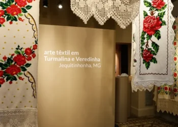 Apresentação da mostra de bordados do Jequitinhonha no Museu do Folclore Edison Carneiro.