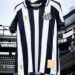 Santos lança coleção limitada de camisas inspiradas em Pelé