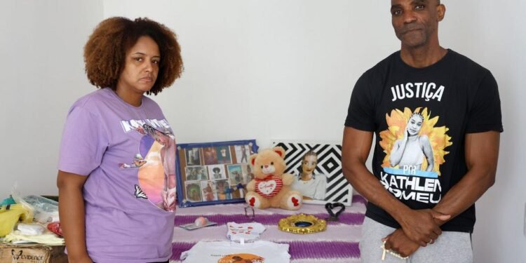 Jacklline de Oliveira, mãe de Kathlen Romeu, fala sobre o julgamento