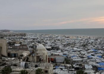 Imagem do Mercado de Grãos em Khan Yunis, Gaza, em restauração.