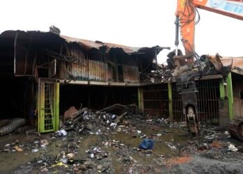 Obras no Ceagesp após incêndio.