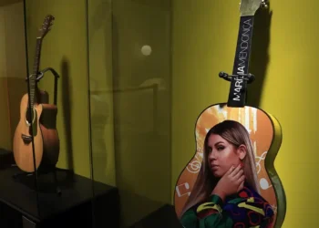 Exposição "Marília Mendonça – Sentimento Louco" no MIS