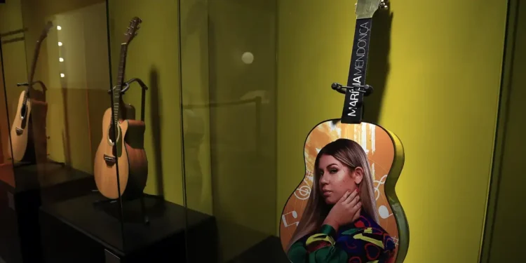 Exposição "Marília Mendonça – Sentimento Louco" no MIS