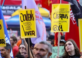 Protesto em São Paulo contra a escala 6x1