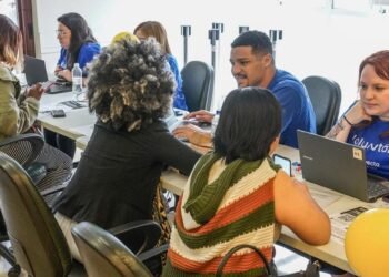 Cerca de 100 refugiados e migrantes participam do evento em São Paulo