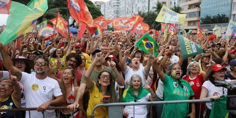 Ato em apoio à reeleição de Lula em Brasília.