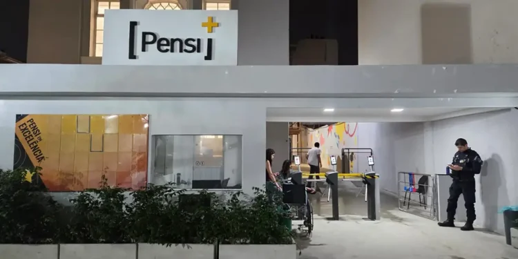 Descontentamento em seção eleitoral durante as eleições 2026.
