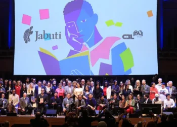 Ruy Castro durante a cerimônia do Jabuti 2026