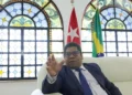 Embaixador de Cuba no Brasil durante entrevista