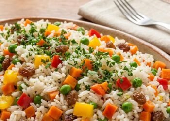 Prato de Arroz à Grega Colorido